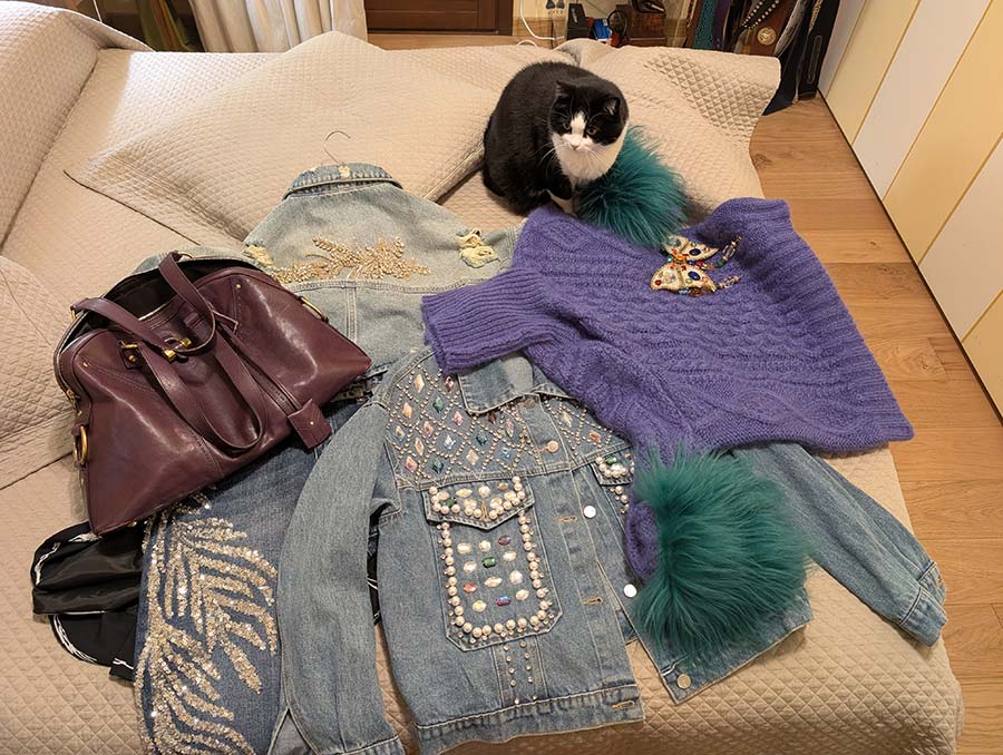 yves-saint-laurent--vintage-bag-cat-denim-prada