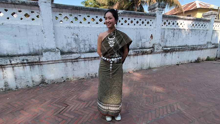 crocs-laos-traditional-skirt