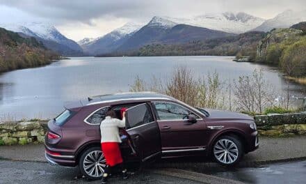 Bentley Bentayga EWB – Risking My Life in a Storm