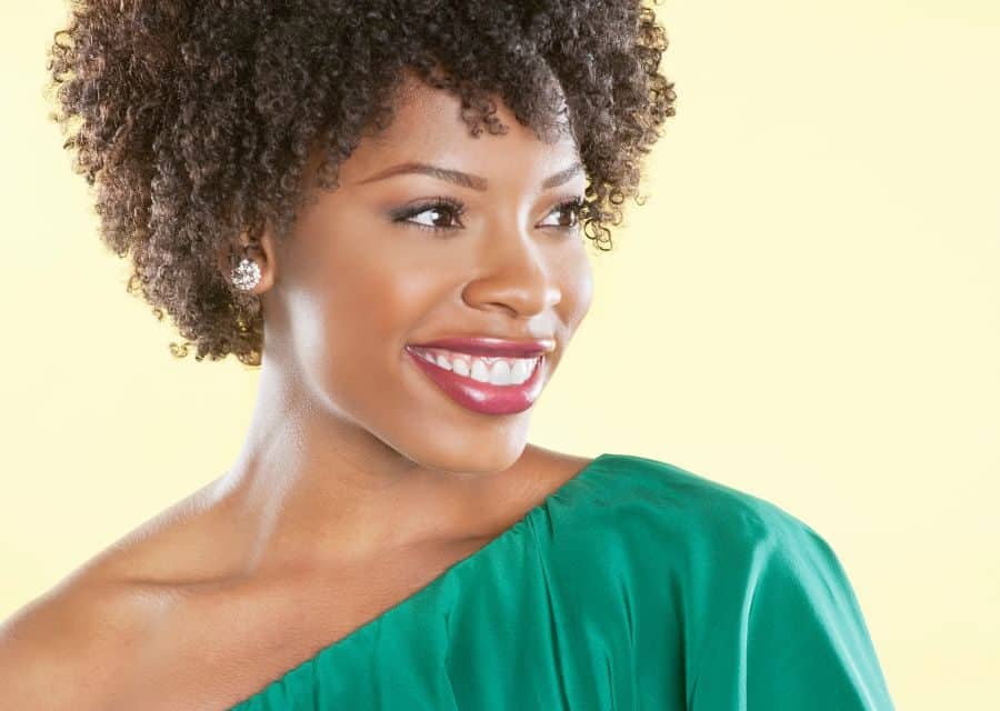 Resort Dress Wear for Women Over Fifty – Elegance with a Dash of Drama