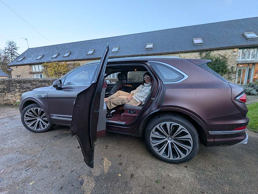 Bentayga-EWB-Azure.jpg-Gracie-Opulanza-Menstylefashion back seat