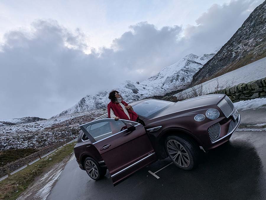 Bentayga-EWB-Azure.jpg-Gracie-Opulanza-Menstylefashion