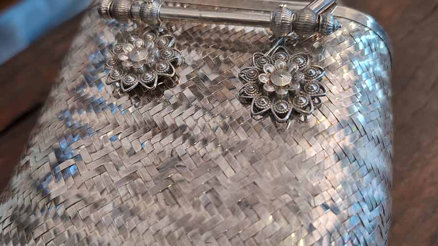 Silver Bags: Handcrafted Glamour for the Opulent Lifestyle