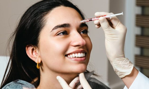 Platinum Blonde, Botox, and the Billionaire Beauty Industry – Why Natural Hair Is the Real Luxury