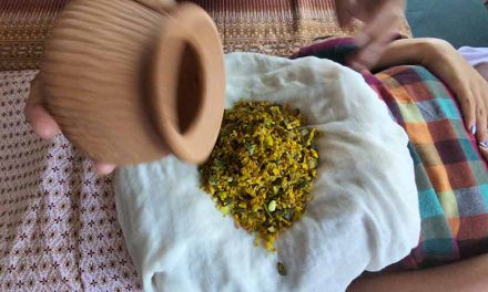 Thai Herbal Fire Therapy for Bloating – Ancient Remedy for Digestion!