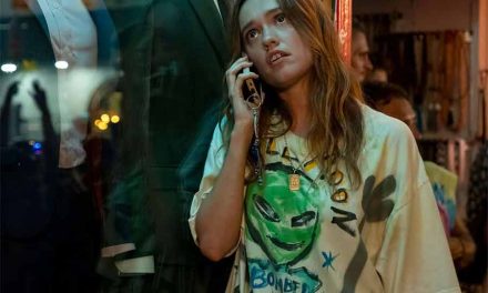 How to Style an Oversized Full Moon Party T-Shirt