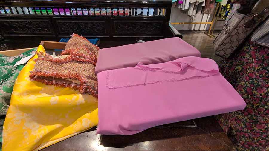 Chanel-dupe-dress-wool-Thailand-Gracie-Opulanza