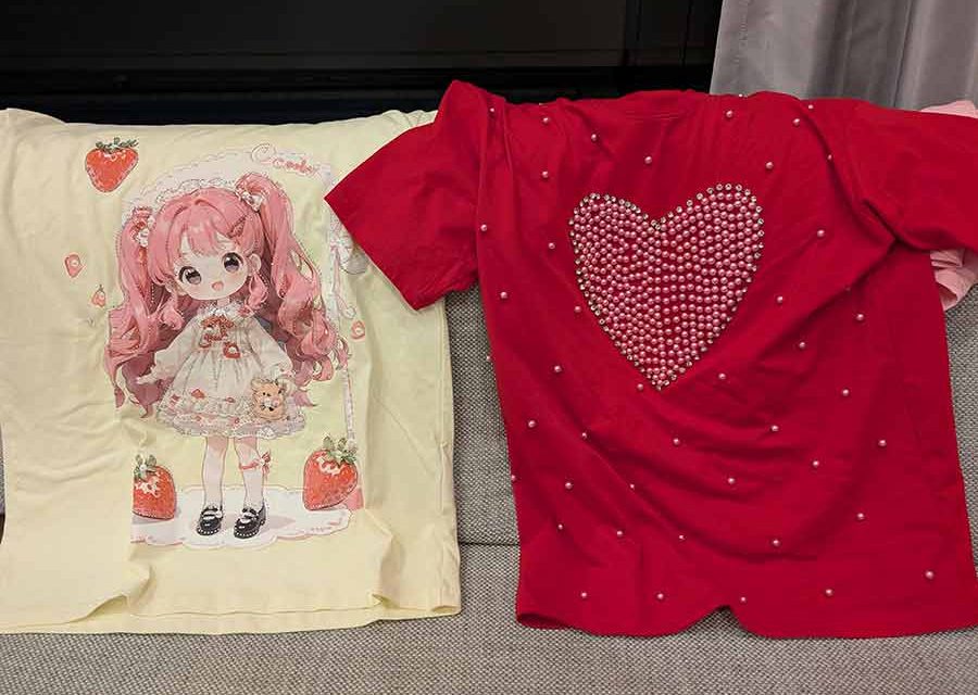 Korean T-Shirt Style Tips – How to Nail the K-Pop Look with Pearls, Bows, and Bling