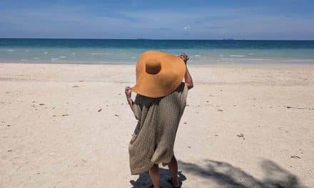 How Asia’s Most Fashionable Women Stay Chic in the Heat