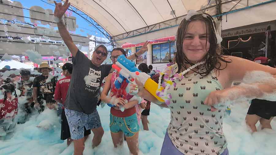 songkran-2025-hua-hin.jpg-suv-water