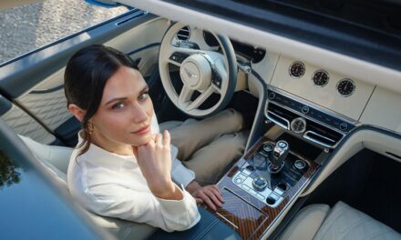 Luxury Doesn’t Chase – It Makes You Wait