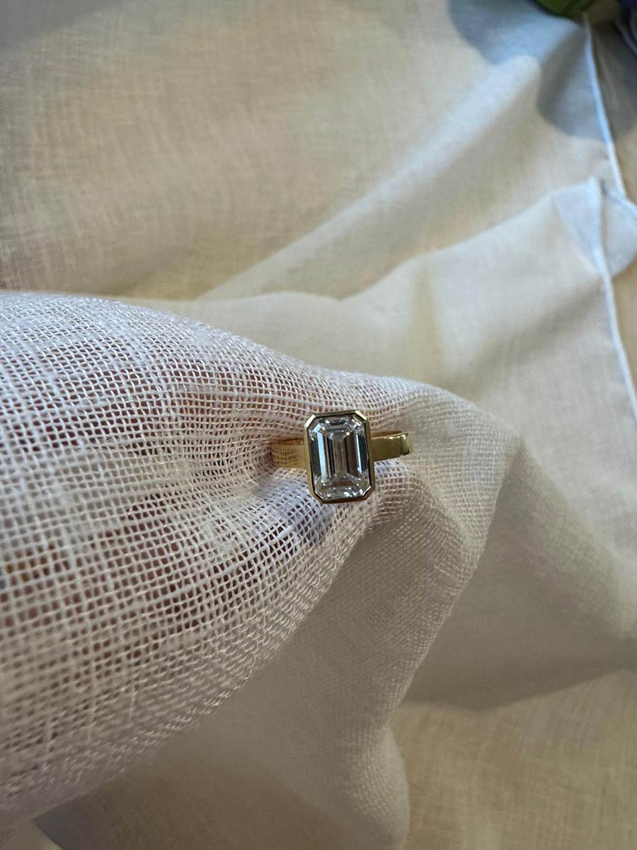 Diamond Ring Bespoke for Your Pinkie &ndash; A Bold Luxury Move with Style Power