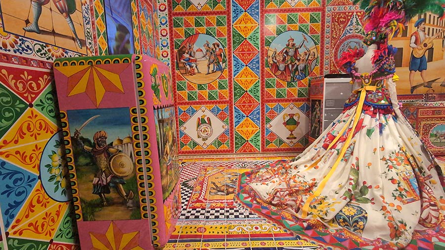 Dolce-&-Gabbana-Turn-Cannoli-&-Moka-Pots-Into-High-Fashion-&ndash;-Sicily-Never-Looked-So-Chic-bag-ceramic