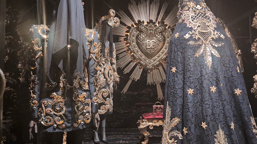 Dolce-&-Gabbana-beaded.jpg-robe