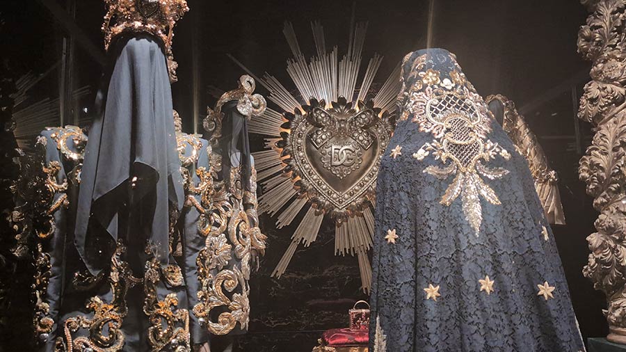 Dolce-&-Gabbana-beaded.jpg-robe