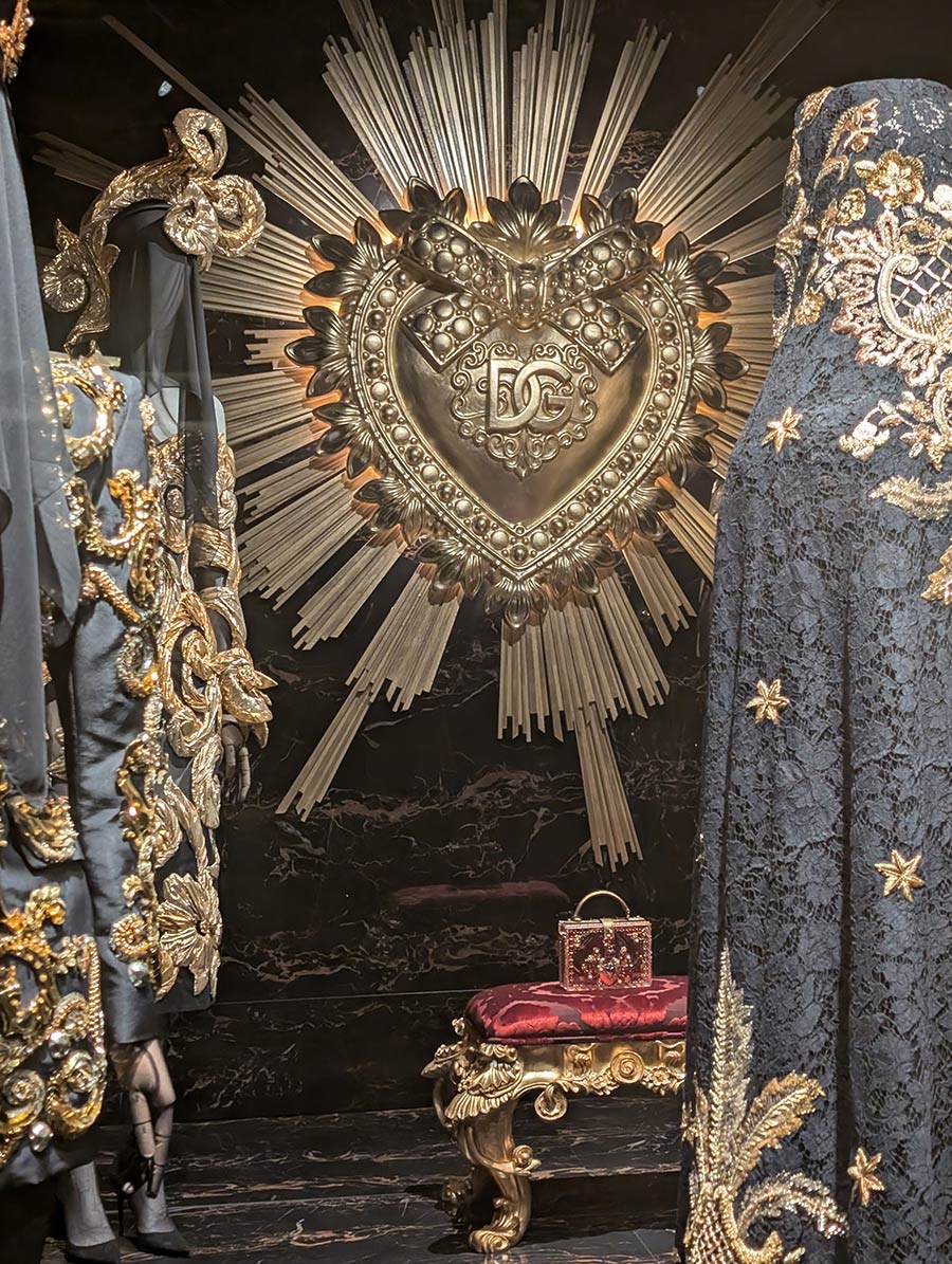 Dolce & Gabbana &ndash; Worship Icons and the Sacred Heart of Fashion