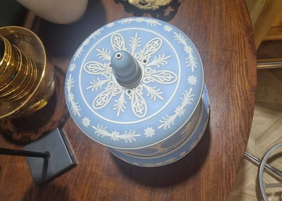 Vintage Ceramics Are Back – Why Wedgwood and Other Heirloom Pieces Are Defining the Next Luxury Trend
