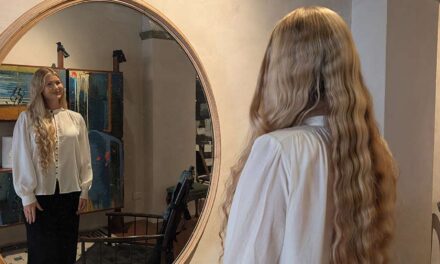 Bridgerton-Inspired Long Waves –  Elegant Hair Tips