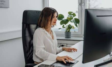 How to Be a Successful Digital Entrepreneur and Build Your Dream Life