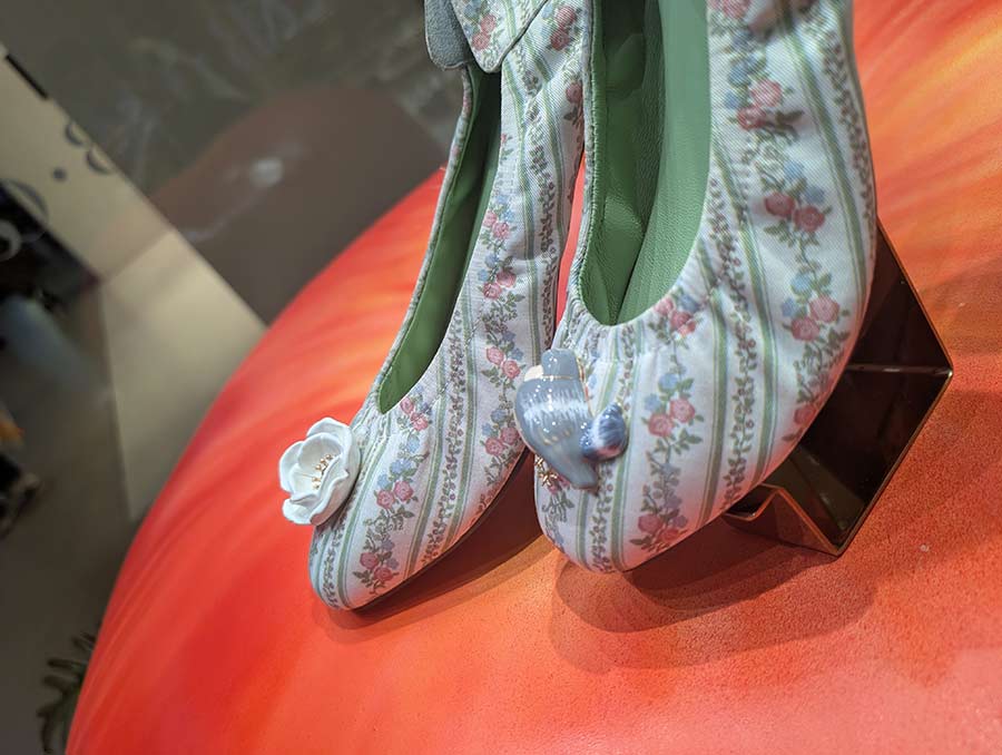 Exclusive for Haus Of Abbi Garden Of Eden Collection Chompoo Araya