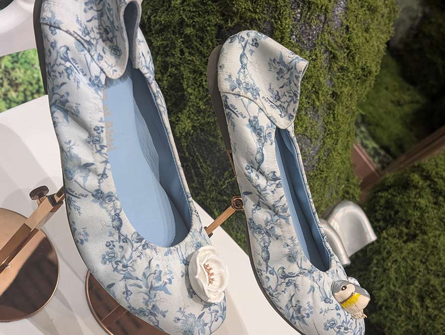 Exclusive for Haus Of Abbi Garden Of Eden Collection Chompoo Araya