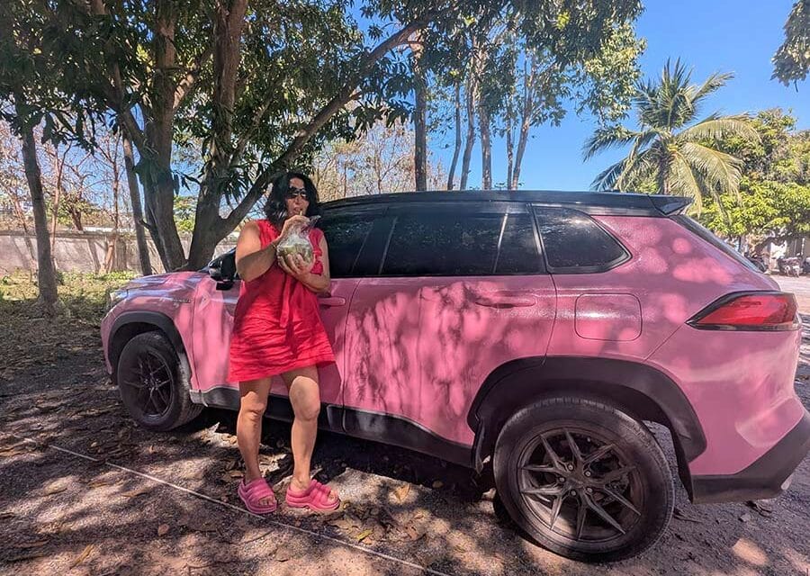 Pink Sparkle Toyota in Koh Samui – And Still No Space for Women in the Car Press Game?