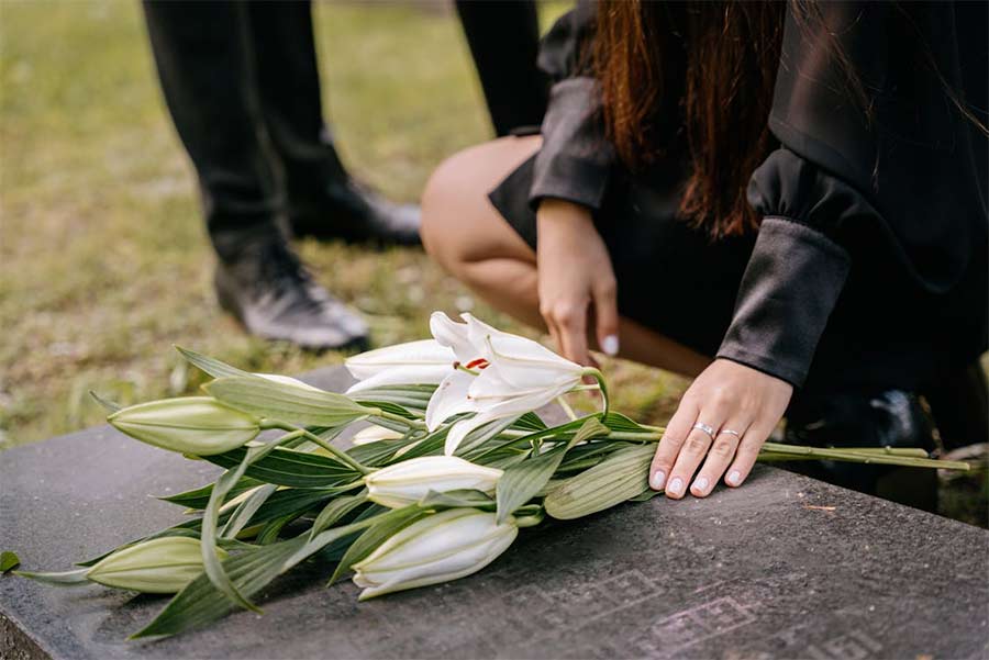 12 Ways To Memorialize A Loved One After Death